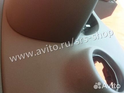 Торпеда и подушки безопасности Peugeot 308