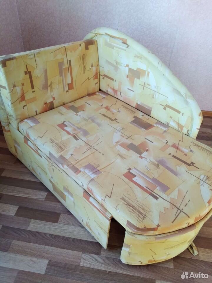 Диван