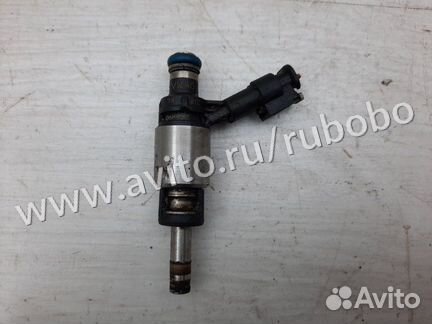 Форсунка топливная Audi A4 B8 cdnb 2011