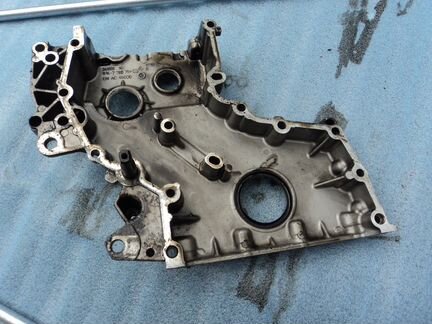 Крышка двигателя передняя BMW E60 3.0 D 306D3