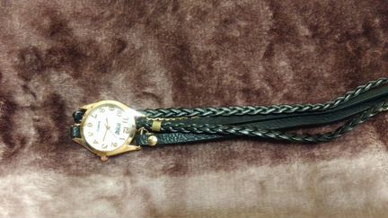 Новые женские часы