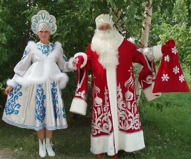 Костюмы Деда Мороза и Снегурочки