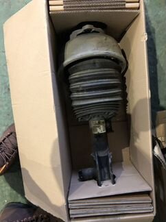 Пневмостойка Mercedes w212 левая,правая