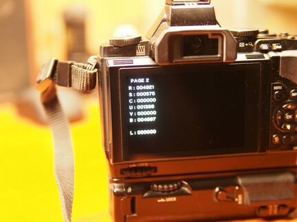 Olympus OM-D EM-5 bodi с батручкой