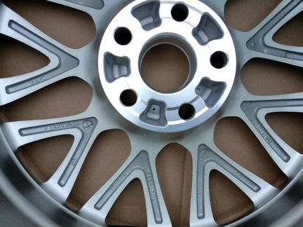 Диск Lexus IS IS250 IS300H F-Sport новый оригинал