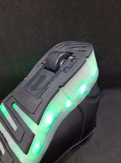 Кроссовки-ролики с подсветкой